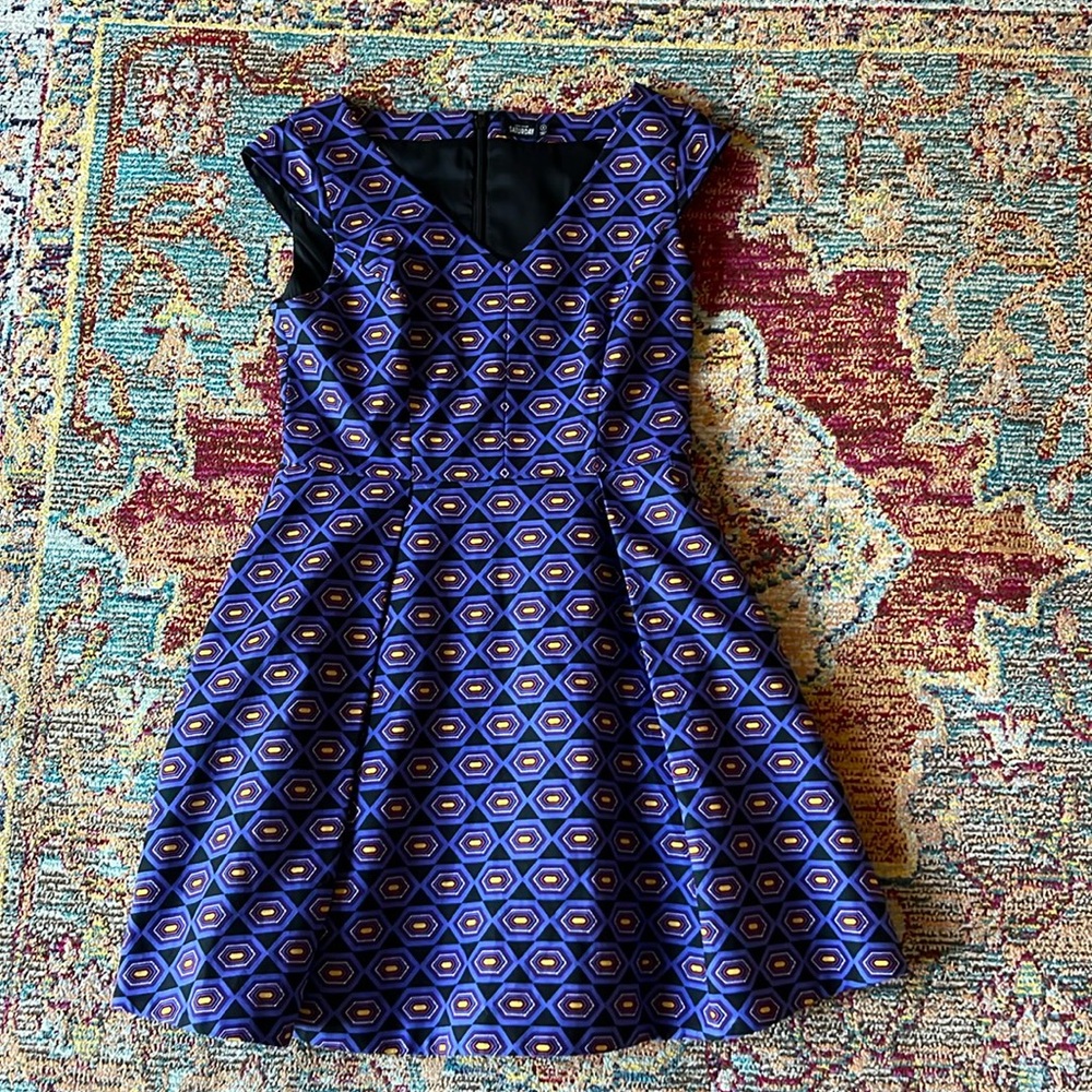 Kate Spade Saturday cocktail dress size 8. Excellent used condition.